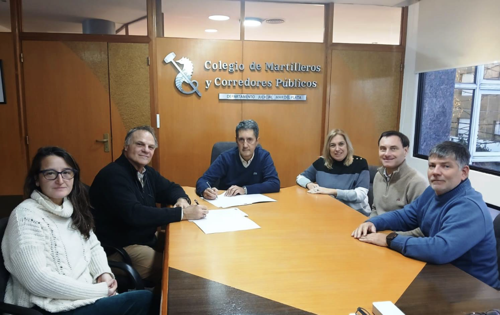 HISTÓRICO CONVENIO ENTRE LOS COLEGIOS DE MARTILLEROS Y CORREDORES PÚBLICOS Y DE ARQUITECTURA Y URBANISMO